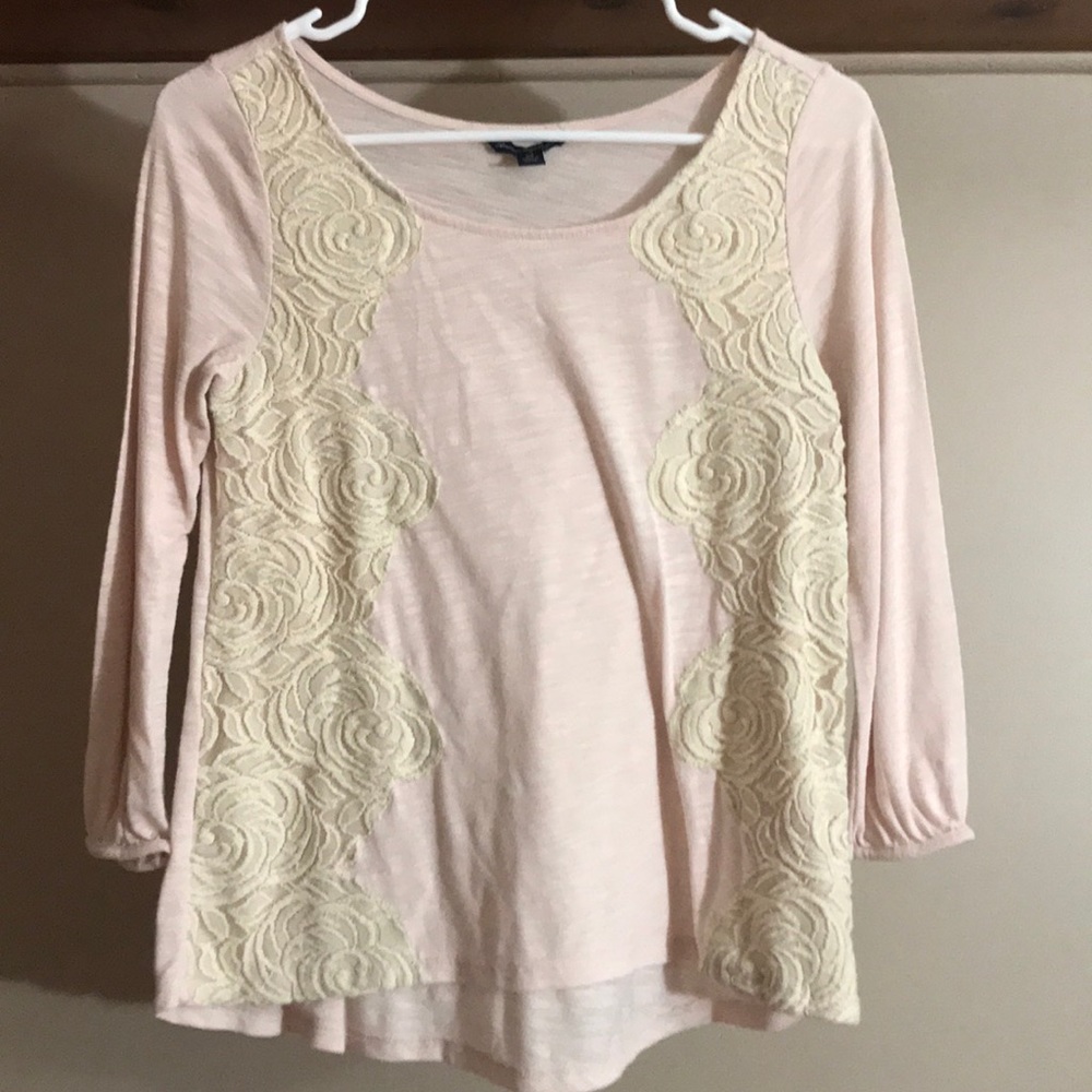 Light pink American Eagle shirt